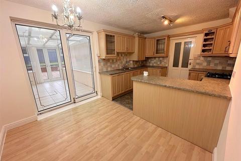 undefined, Larch Road, Kingswinford