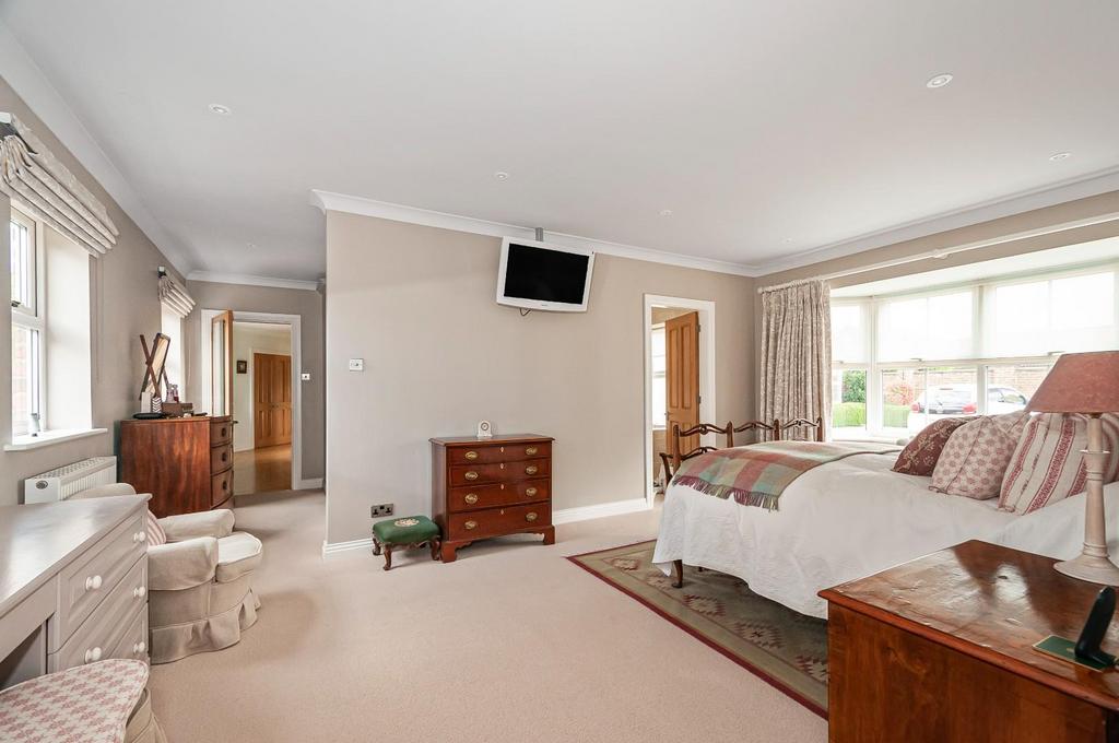 Bedroom 1 alt