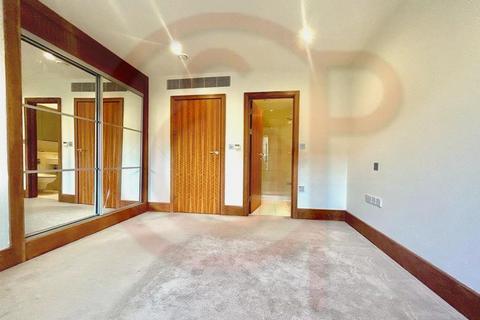 undefined, Marlborough Road, Chiswick, W4