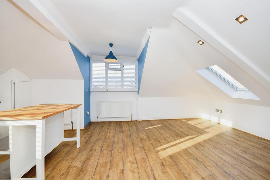 Lounge / Kitchen