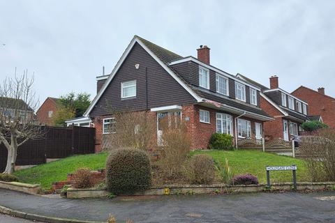 3 bedroom semi-detached house for sale, Grange Drive, Melton Mowbray, LE13