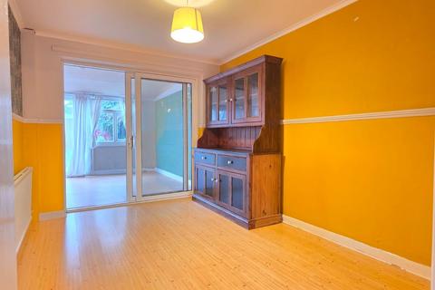 3 bedroom semi-detached house for sale, Grange Drive, Melton Mowbray, LE13