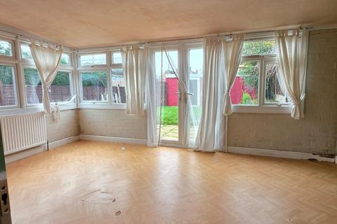 3 bedroom semi-detached house for sale, Grange Drive, Melton Mowbray, LE13