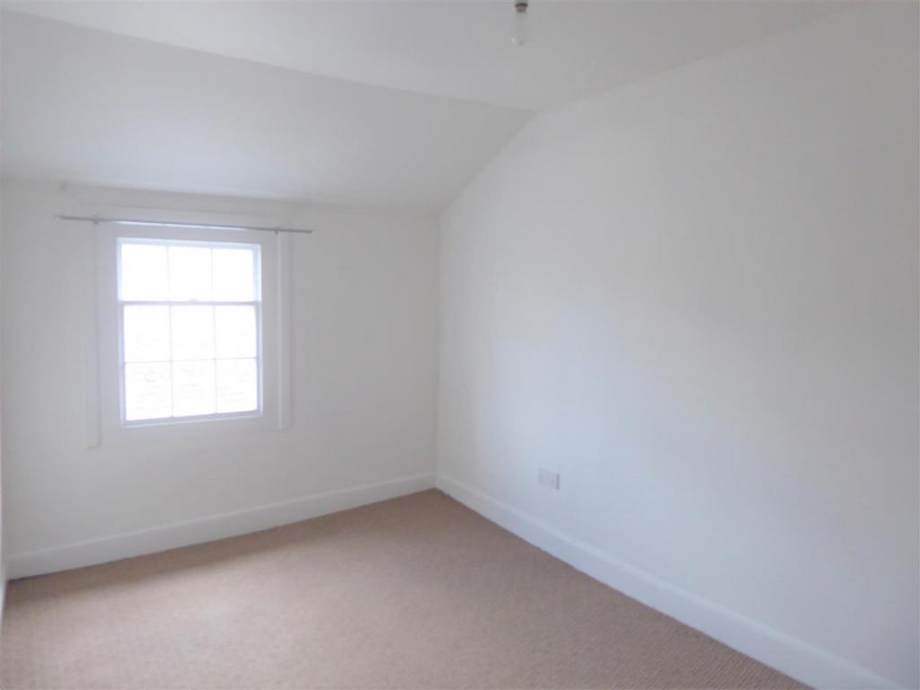 Bedroom 1.JPG