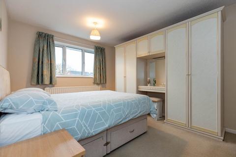 3 bedroom semi-detached house for sale, Hodnet Close, Warwickshire CV8