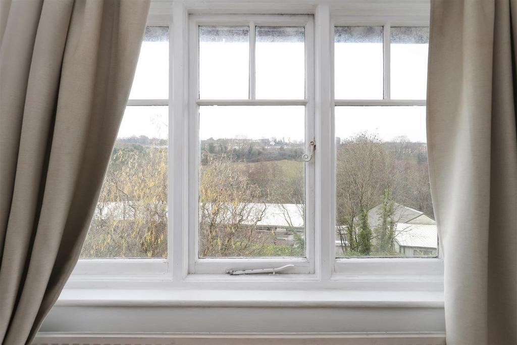 1263186-Ph12 6340662.jpg