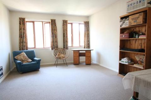 undefined, MIDDLE ROAD, LEATHERHEAD, KT22
