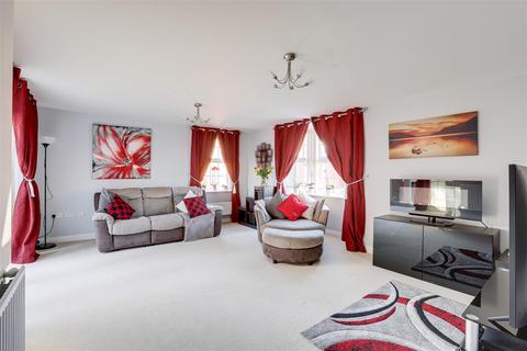 6 bedroom detached house for sale, Falcon Way, Hucknall NG15