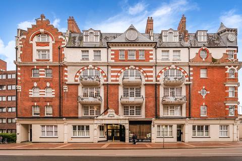 undefined, University Mansions, Lower Richmond Road, London