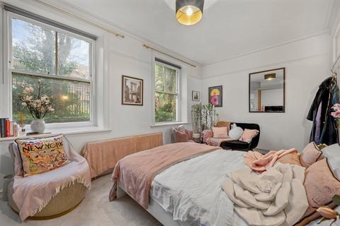 undefined, University Mansions, Lower Richmond Road, London