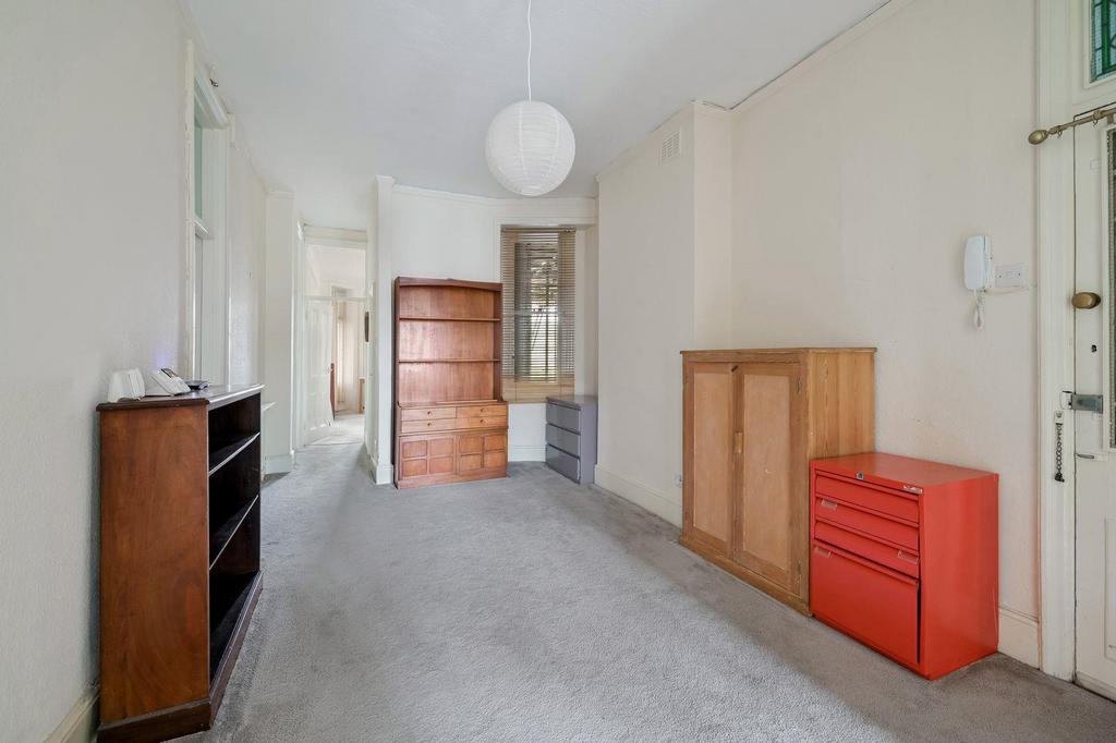 Entrance hall / dining room