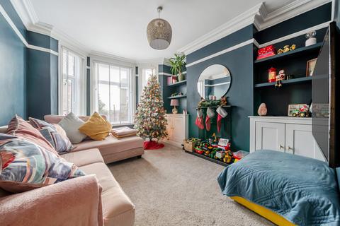 2 bedroom end of terrace house to rent, Elgin Road, Hampshire SO15