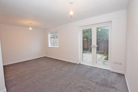 3 bedroom terraced house to rent, Flansham Park, Bognor Regis, PO22