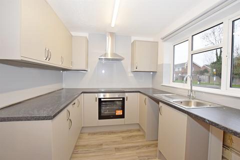 3 bedroom terraced house to rent, Flansham Park, Bognor Regis, PO22