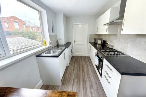 3 bedroom flat for sale, Station Lane, Birtley, Chester Le Street, Tyne and Wear, DH3 1DE