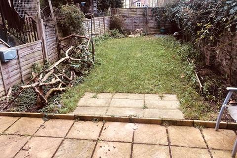 undefined, Yonge Park, London N4