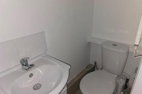 Studio to rent, Lee Road, London