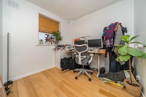 2 bedroom flat to rent, Leighton Road, London NW5