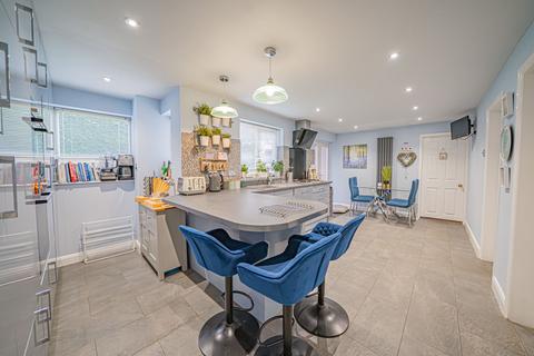 5 bedroom detached house for sale, Bridge Meadow Drive, Knowle, B93