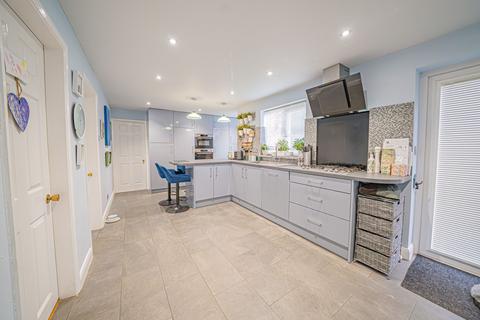 5 bedroom detached house for sale, Bridge Meadow Drive, Knowle, B93