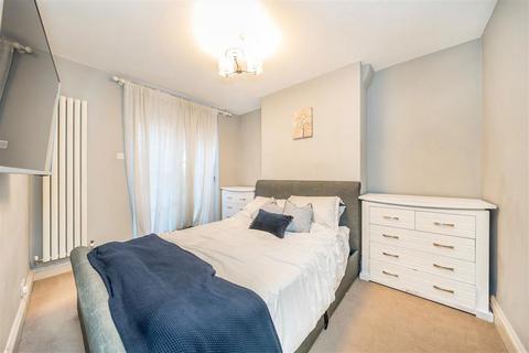 2 bedroom flat for sale, Alderney Street, London SW1V