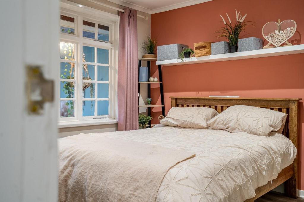Bedroom 2 .jpg