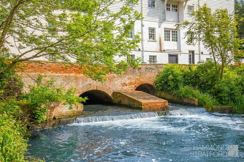 2 bedroom apartment for sale, The Street, Lamas