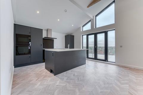 2 bedroom penthouse to rent, Sidegate Road, NR30