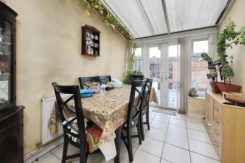 2 bedroom bungalow for sale, Lyle Close, Leicester, Leicestershire
