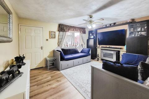 2 bedroom bungalow for sale, Lyle Close, Leicester, Leicestershire