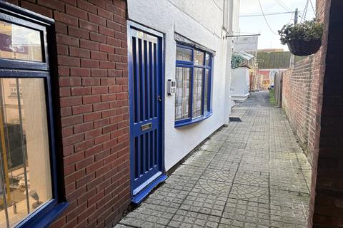 3 bedroom maisonette to rent, Old Town/Quay