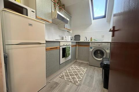 undefined, Weydon Lane, Farnham, Surrey, GU9