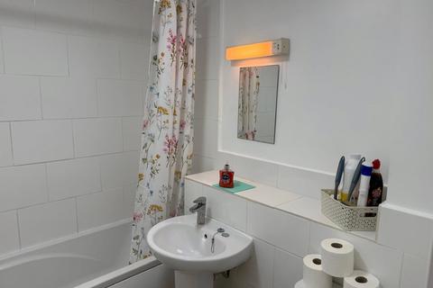 undefined, Weydon Lane, Farnham, Surrey, GU9