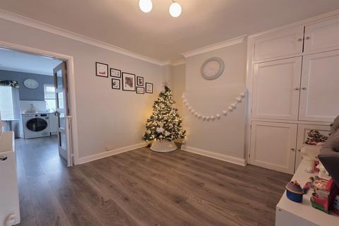 2 bedroom semi-detached house for sale, Hay Lane North, Braintree, CM7