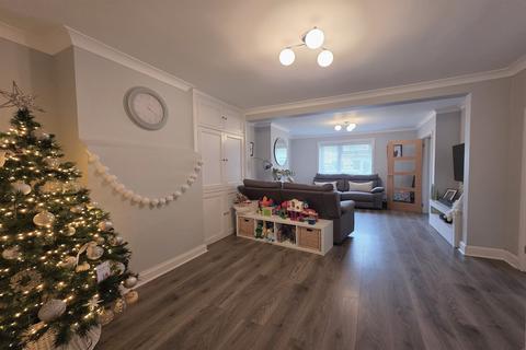 2 bedroom semi-detached house for sale, Hay Lane North, Braintree, CM7