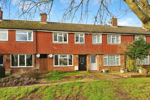 3 bedroom terraced house to rent - Felborough Close Chilham CT4