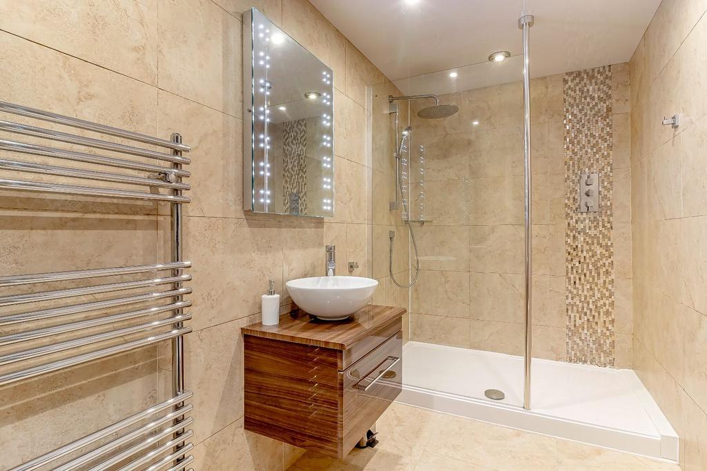 Shower Room.jpg