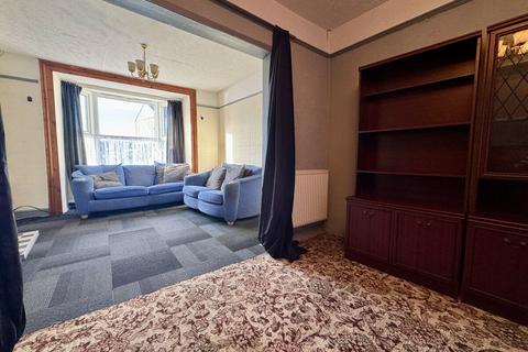 2 bedroom terraced house for sale, London Road, Holyhead, Anglesey, LL65