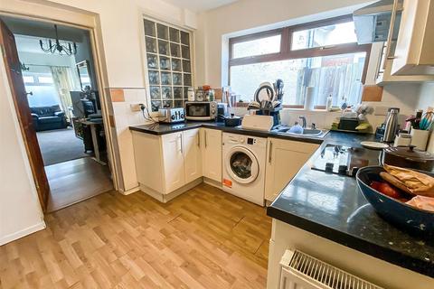 2 bedroom end of terrace house for sale, Shakleton Road, Earlsdon, Coventry *Vacant Possession*