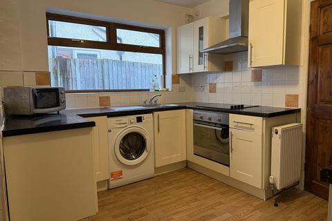 2 bedroom end of terrace house for sale, Shakleton Road, Earlsdon, Coventry * VACANT WITH NO UPWARD CHAIN *