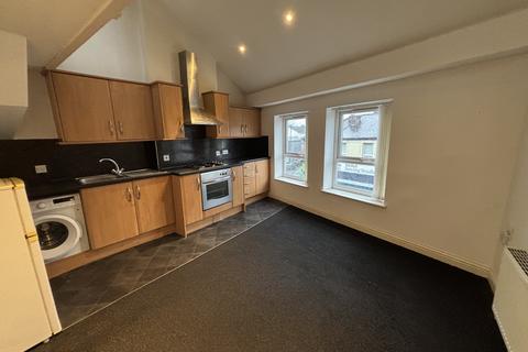 undefined, B, Liverpool L9