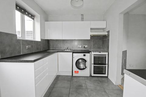 3 bedroom terraced house for sale, Trenchard Close, Hersham Village KT12