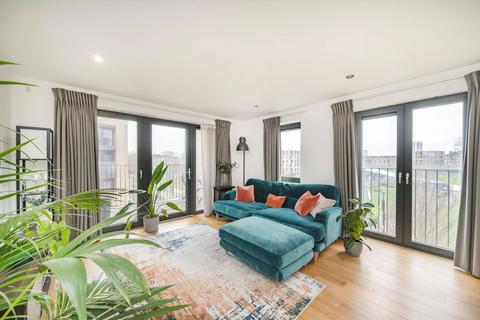 Eythorne Road, London SW9