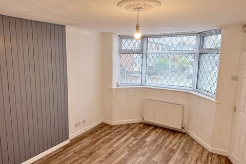 3 bedroom semi-detached house to rent, Morse Road, Newton Heath