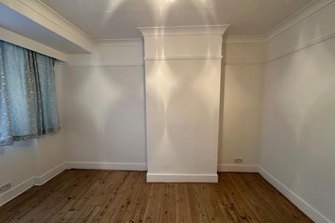 undefined, Hamden Crescent, Dagenham RM10