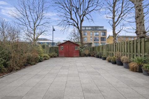 Barford House, E3