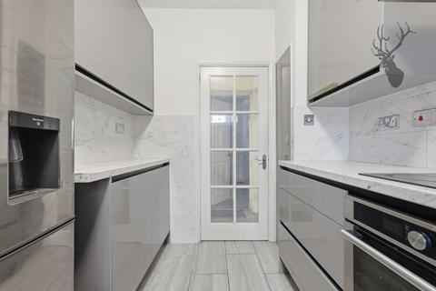 2 bedroom flat for sale, Barford House, E3