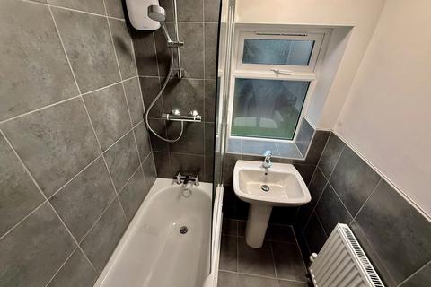 3 bedroom terraced house to rent, Leigh Road, Sutton Coldfield