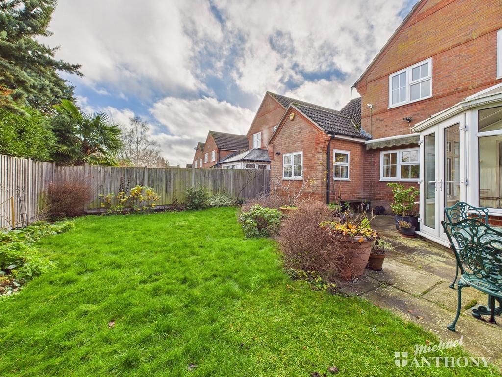 F6508c6ea4e94829b88ff5f66fcc2f9b 80 CAM03852 G0-PR0