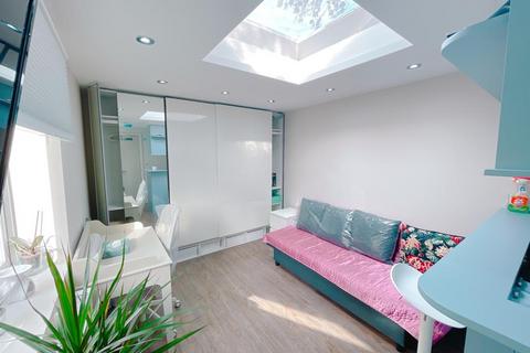 undefined, Elderberry Road, London W5